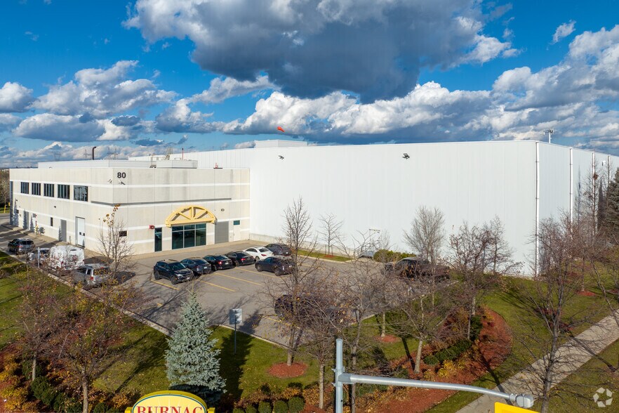 80 Zenway Blvd, Vaughan, ON à vendre - Photo principale - Image 1 de 1
