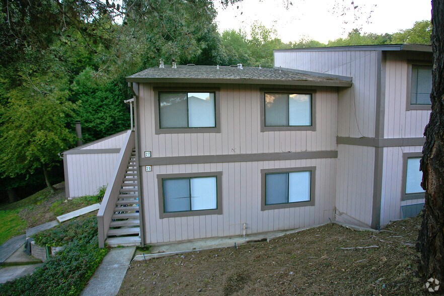 17 Clay Ct, Novato, CA à vendre - Photo du bâtiment - Image 3 de 18