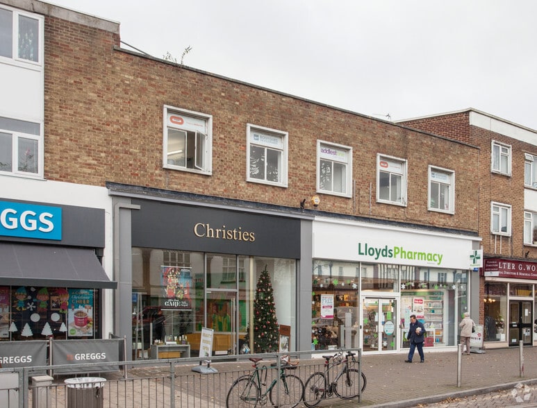 92a-92b Station Rd, Addlestone for sale - Building Photo - Image 2 of 6