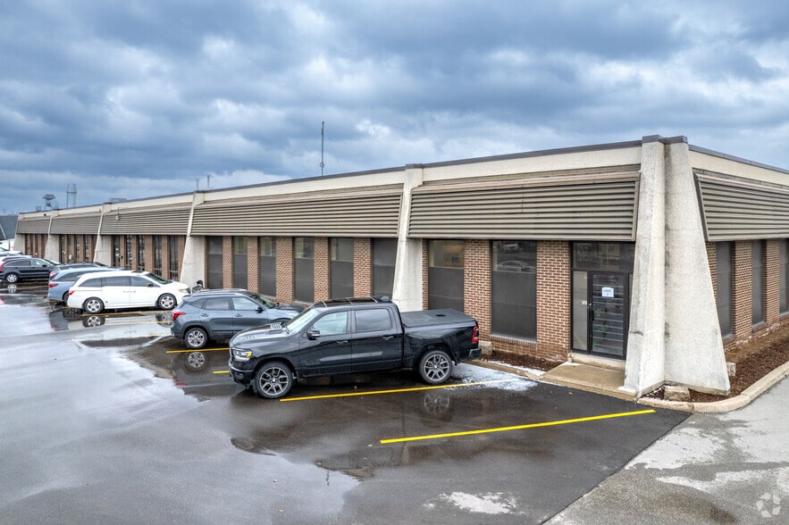 635 Oster Ln, Concord, ON for sale - Primary Photo - Image 1 of 1