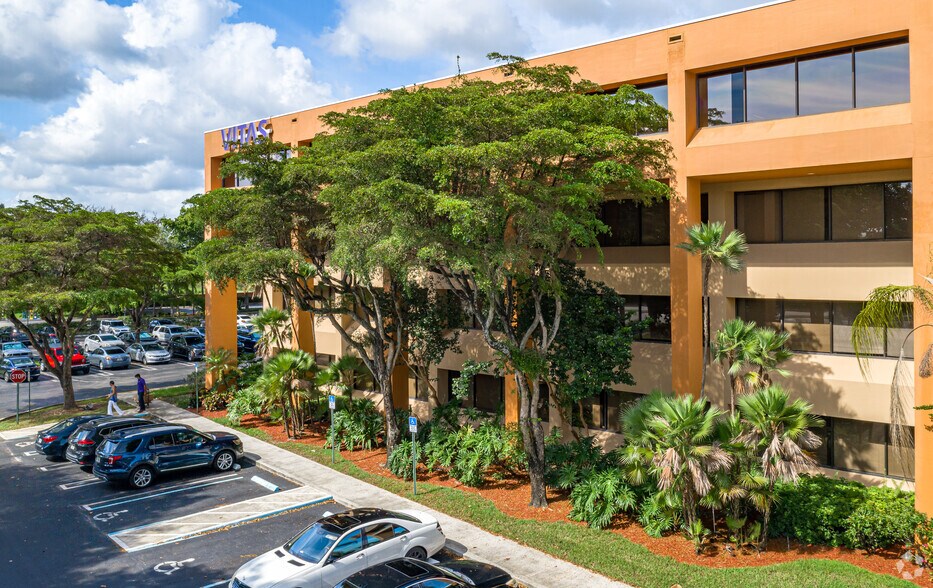 1901 S Congress Ave, Boynton Beach, FL à vendre - Photo du bâtiment - Image 3 de 11