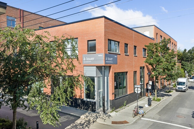 More details for 4350 Av De L'hôtel-De-Ville, Montréal, QC - Retail for Lease