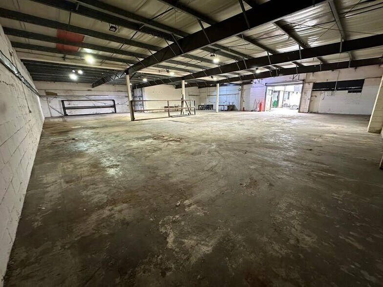 Lord Byron Sq, Salford à louer - Photo du bâtiment - Image 2 de 7