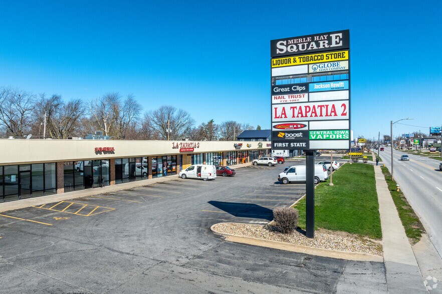 3408-3516 Merle Hay Rd, Des Moines, IA for lease - Building Photo - Image 2 of 7