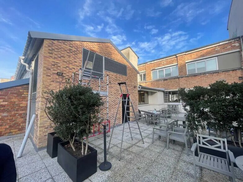 Espace de cotravail dans Paris à louer - Photo du bâtiment - Image 3 de 5