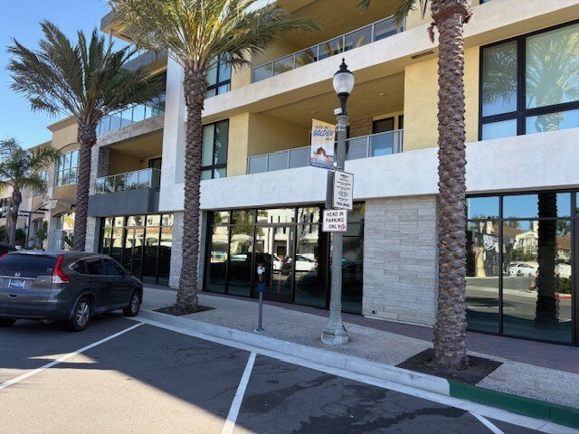 414-424 Main St, Huntington Beach, CA à louer - Photo du bâtiment - Image 3 de 12
