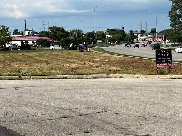 Plus de détails pour 450 S Schmale Rd, Carol Stream, IL - Terrain à vendre