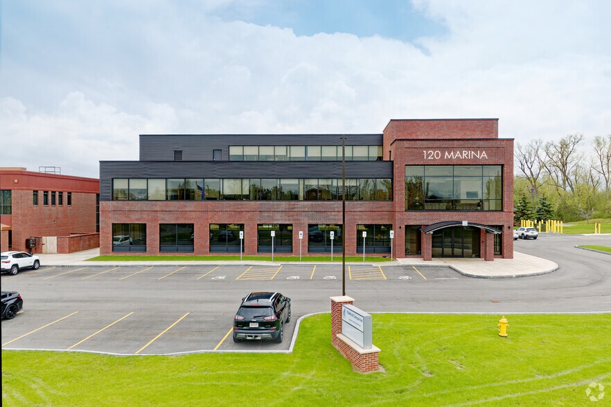 120 Marina Dr, Rochester, NY for lease - Building Photo - Image 3 of 16