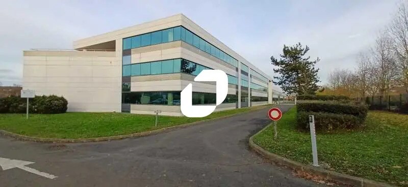 Bureau dans Aubergenville à louer Photo du bâtiment- Image 1 de 15