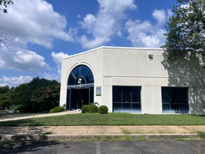 8800-8816 Jericho City Dr, Landover, MD à louer Photo du bâtiment- Image 2 de 19