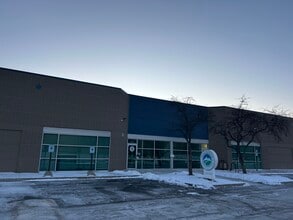 2328-2360 N 27th St, Milwaukee, WI for lease Building Photo- Image 1 of 30