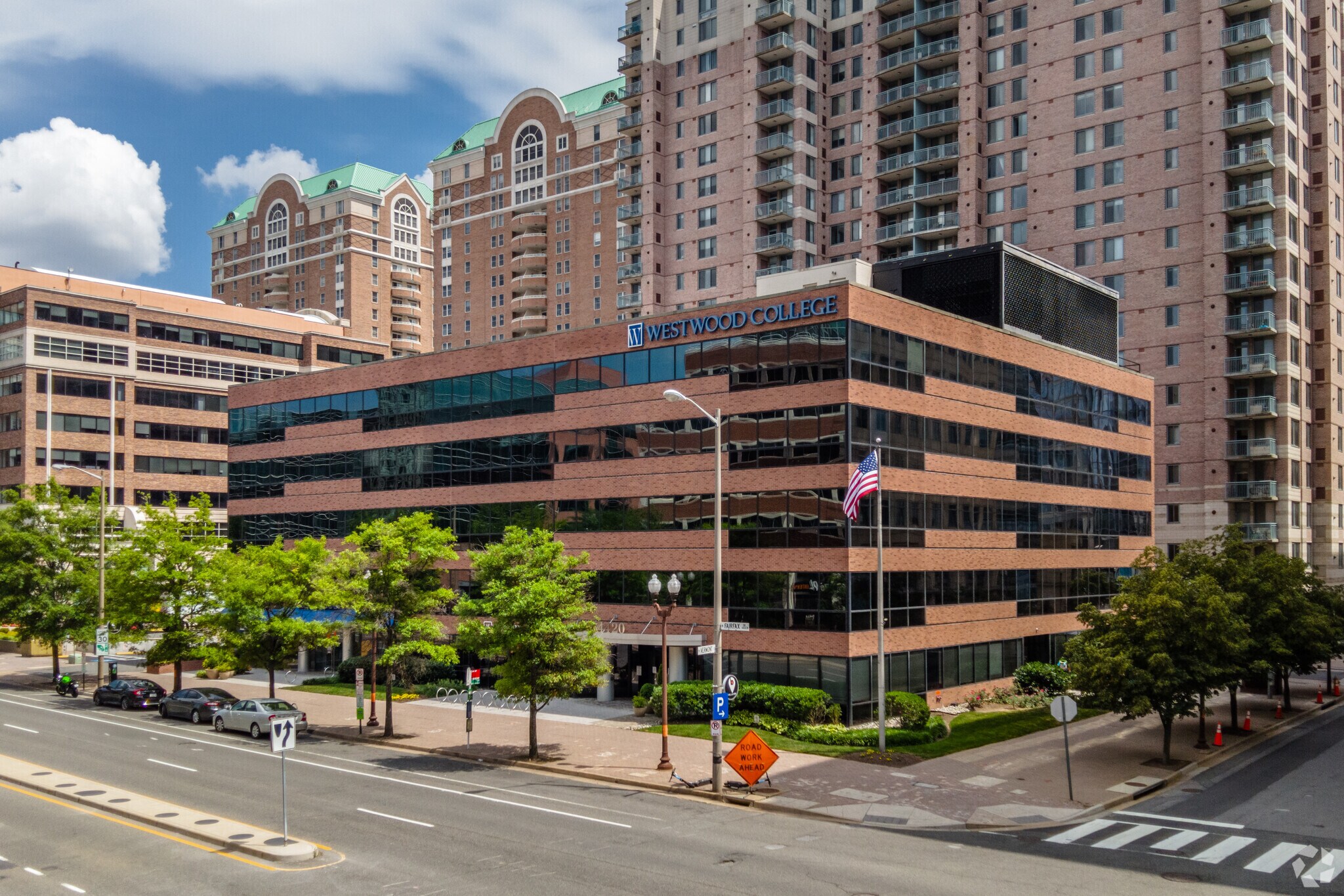 4420 N Fairfax Dr, Arlington, VA à louer Photo du bâtiment- Image 1 de 13