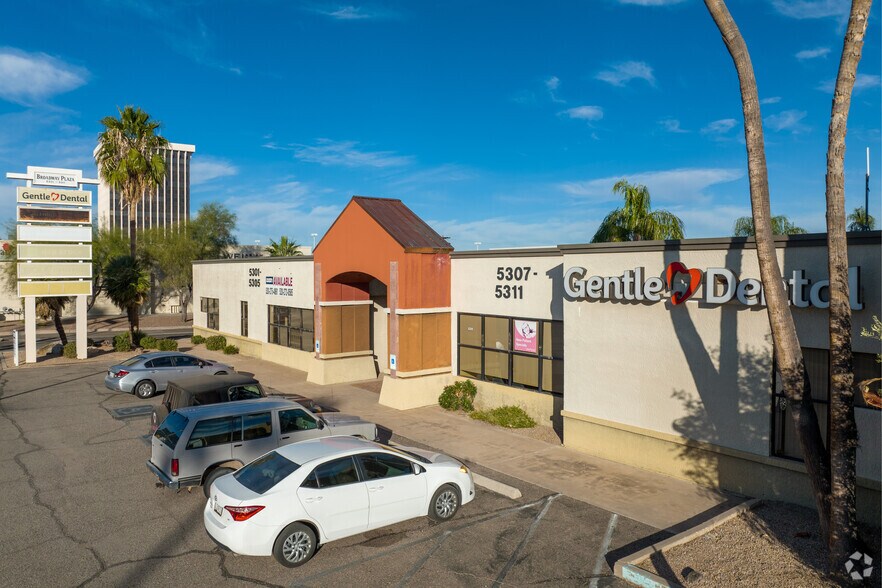 5301 E Broadway Blvd, Tucson, AZ à louer - Photo du bâtiment - Image 1 de 4