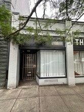 8327-8329 N Denver Ave, Portland, OR à louer Photo intérieure- Image 1 de 4