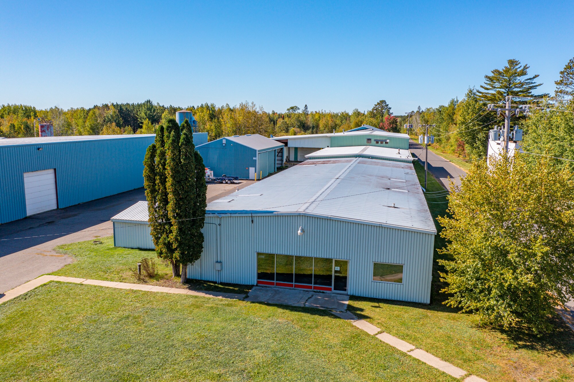 4097 53 Hwy, Eveleth, MN à vendre Photo du bâtiment- Image 1 de 53