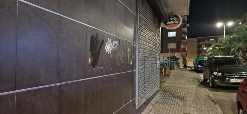 Commerce de détail dans Cáceres, Cáceres à vendre - Photo du bâtiment - Image 2 de 2