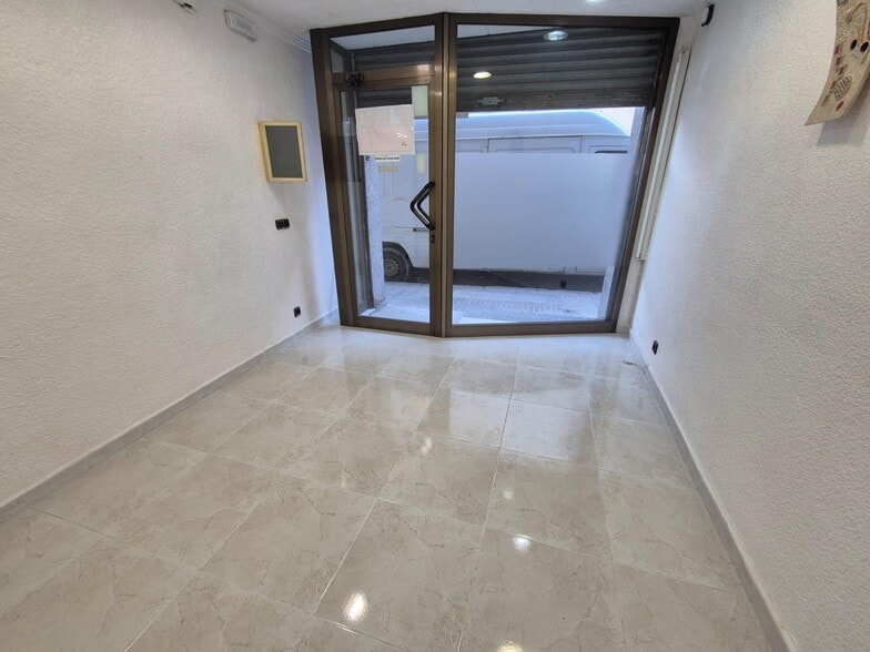 Retail in Vilafranca del Penedès, Barcelona for lease - Building Photo - Image 2 of 2