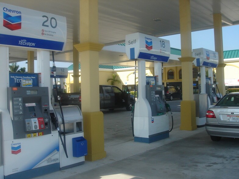 9141 Southern Blvd, Royal Palm Beach, FL for sale - Building Photo - Image 2 of 7