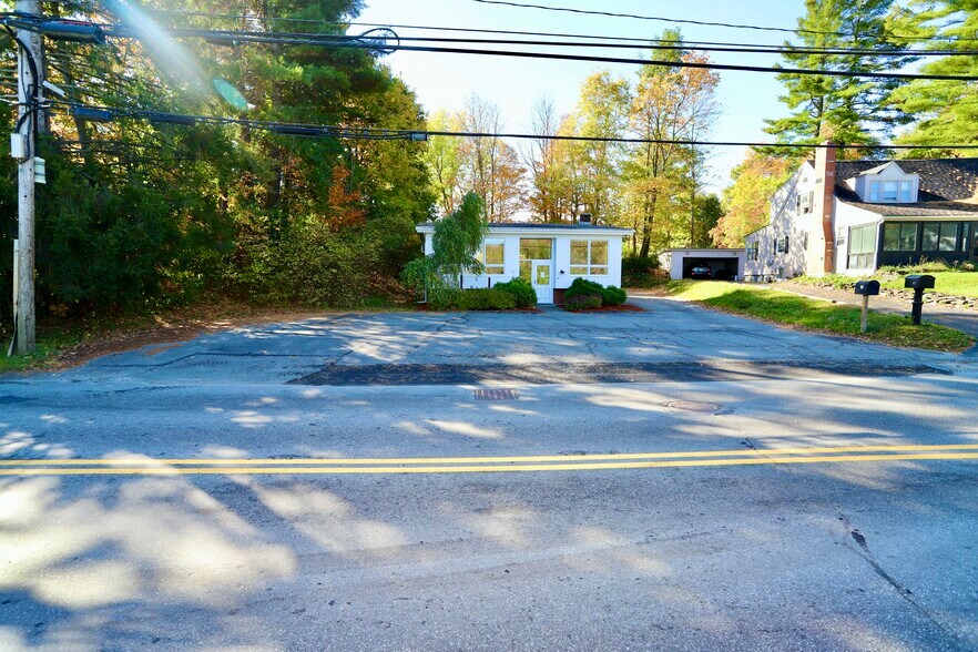 41 Highland Ave, Newport, VT à vendre - Photo du bâtiment - Image 2 de 18