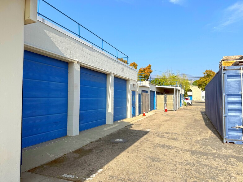 323 N Nopal St, Santa Barbara, CA à louer - Photo du bâtiment - Image 3 de 13