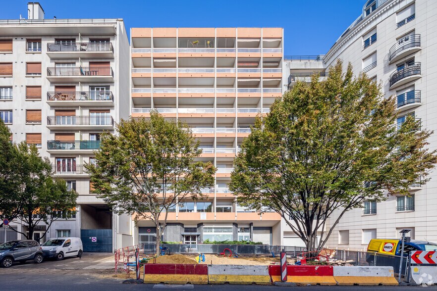 Flex dans Montrouge à louer - Photo du bâtiment - Image 1 de 13
