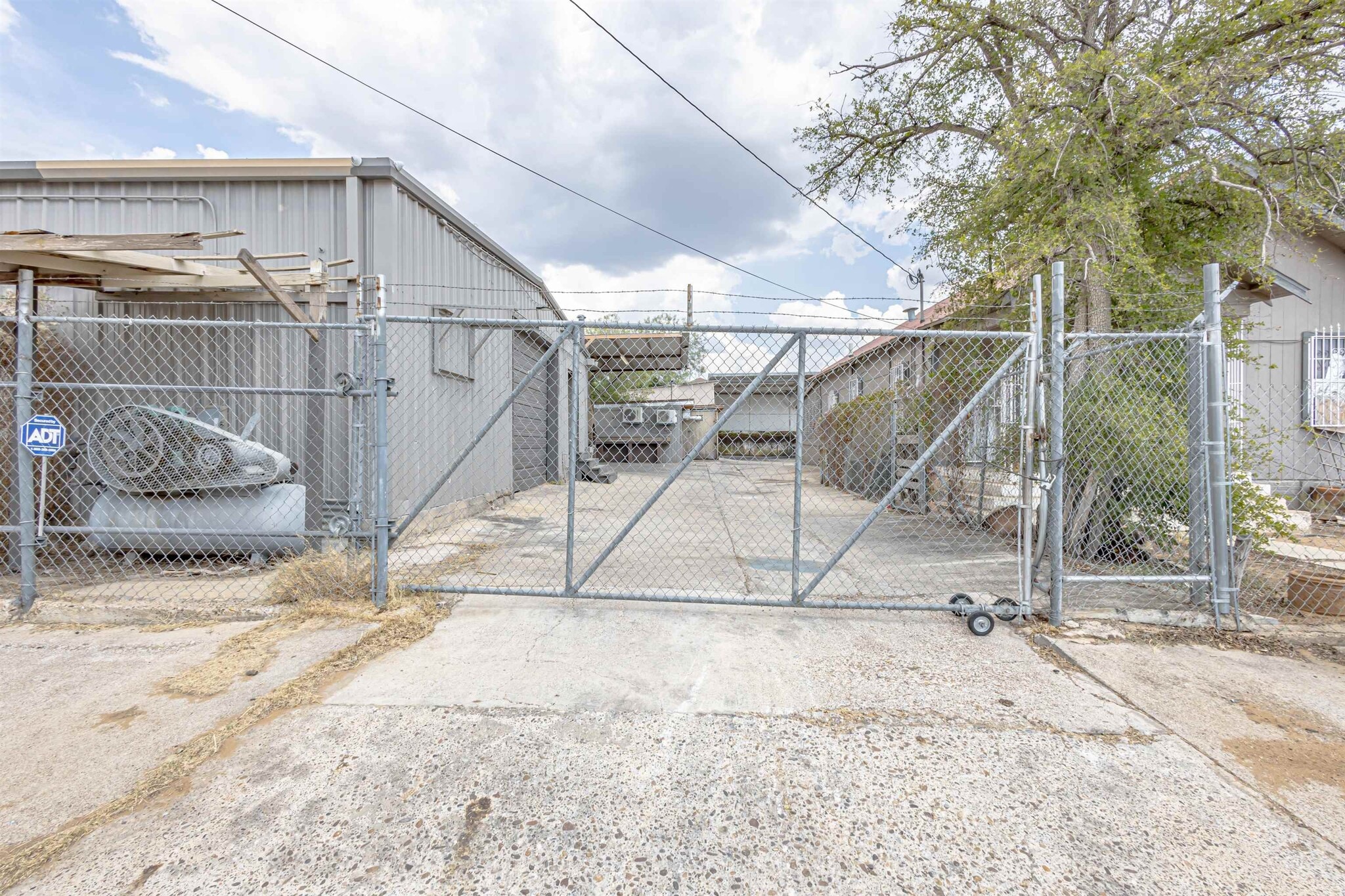 603 N Loring Ave, Laredo, TX for lease Building Photo- Image 1 of 24