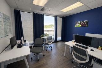 5575 Lake Park Way, La Mesa, CA à louer Photo intérieure- Image 1 de 9