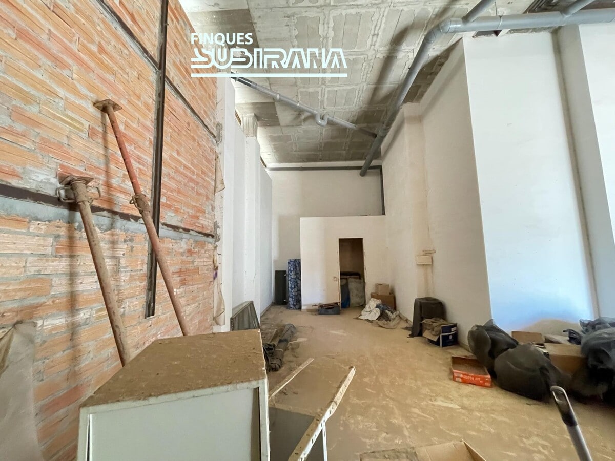 Calaf, BAR 08280 - Unit - - - Interior Photo - Image 2 of 14