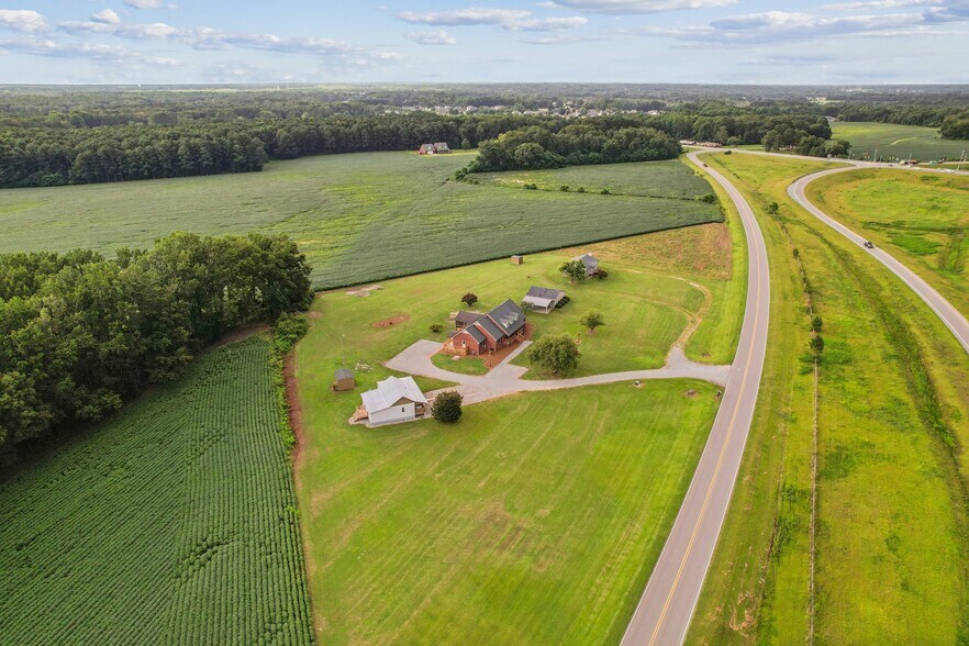 232 Mitchell Farm Rd, Goldsboro, NC à vendre - Photo du bâtiment - Image 2 de 6