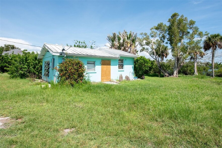 1999 Placida Rd, Englewood, FL for sale - Primary Photo - Image 1 of 18