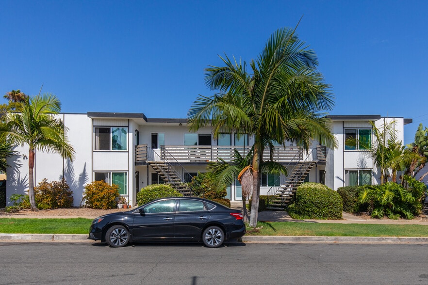 2003 Emerald St, San Diego, CA for sale - Building Photo - Image 3 of 19
