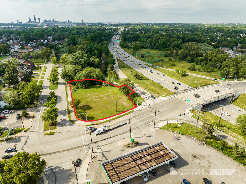 4071 E 49th St, Newburgh Heights, OH for sale - Aerial - Image 1 of 4