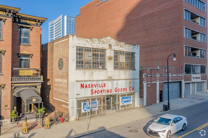 169 Rosa L Parks Blvd, Nashville, TN à louer - Photo du bâtiment - Image 3 de 3
