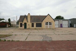 Plus de détails pour 126 S Pine St, Ponca City, OK - Industriel à vendre