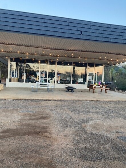 600 N Main St, Lone Star, TX for sale - Building Photo - Image 2 of 25