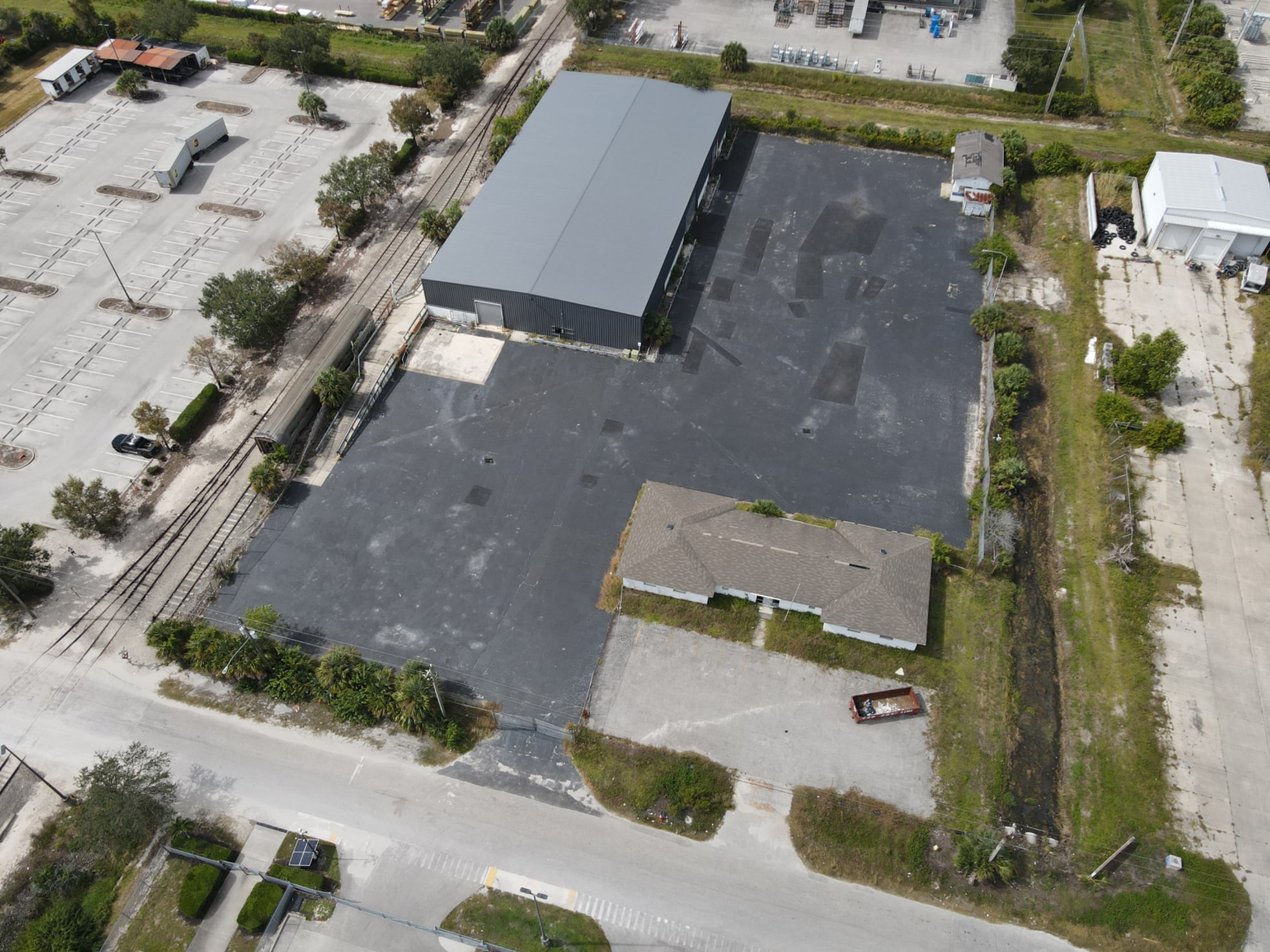 2910 Cargo St, Fort Myers, FL à louer Aérien- Image 1 de 6