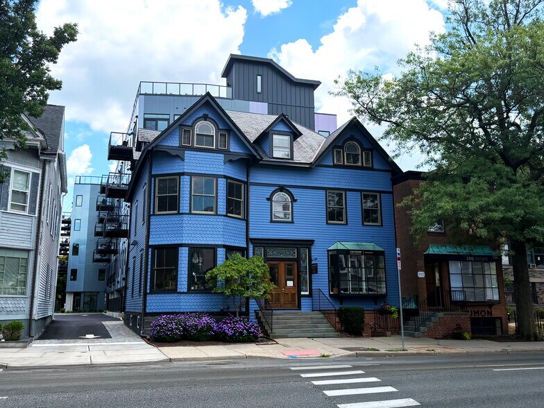 195 Nassau St, Princeton, NJ à louer - Photo du bâtiment - Image 1 de 5