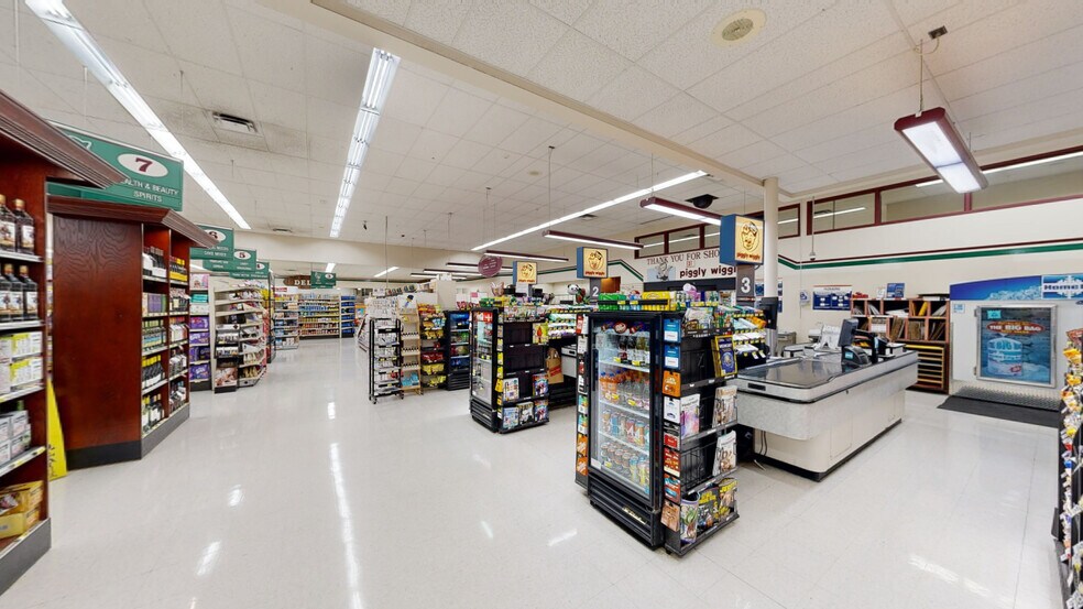 714 S Wisconsin Dr, Howards Grove, WI à vendre - Numérisation 3D de Matterport - Image 3 de 34