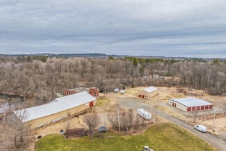 Plus de détails pour 60 Mill St, Corinna, ME - Spécialité à vendre