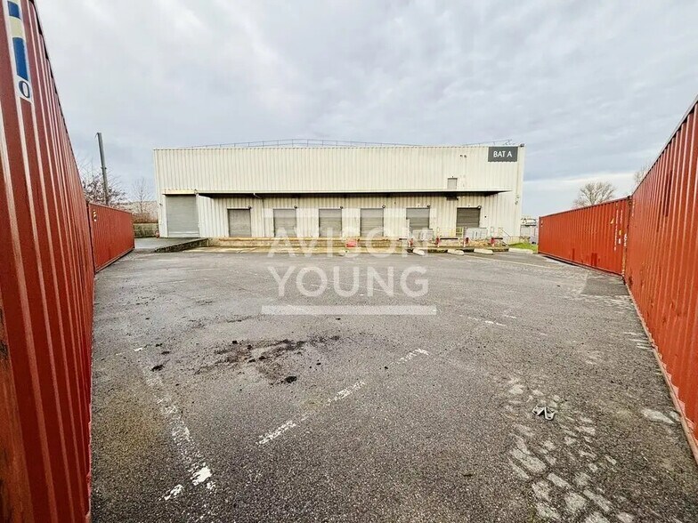 Flex in Sucy-en-Brie for lease - Building Photo - Image 2 of 6
