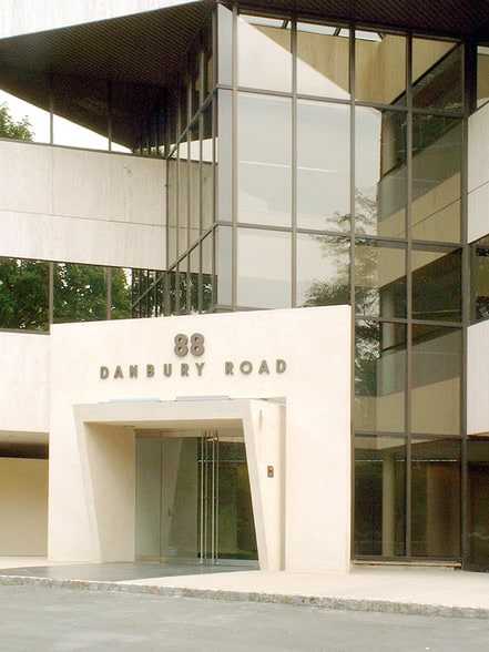 88 Danbury Rd, Wilton, CT à louer - Photo du bâtiment - Image 2 de 9