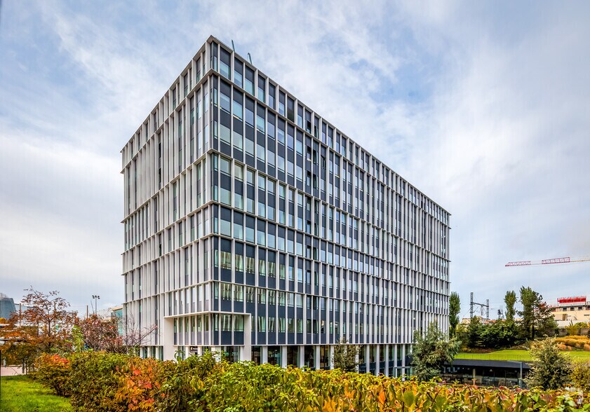 11 Avenue Dubonnet, Courbevoie à louer - Photo du bâtiment - Image 3 de 6