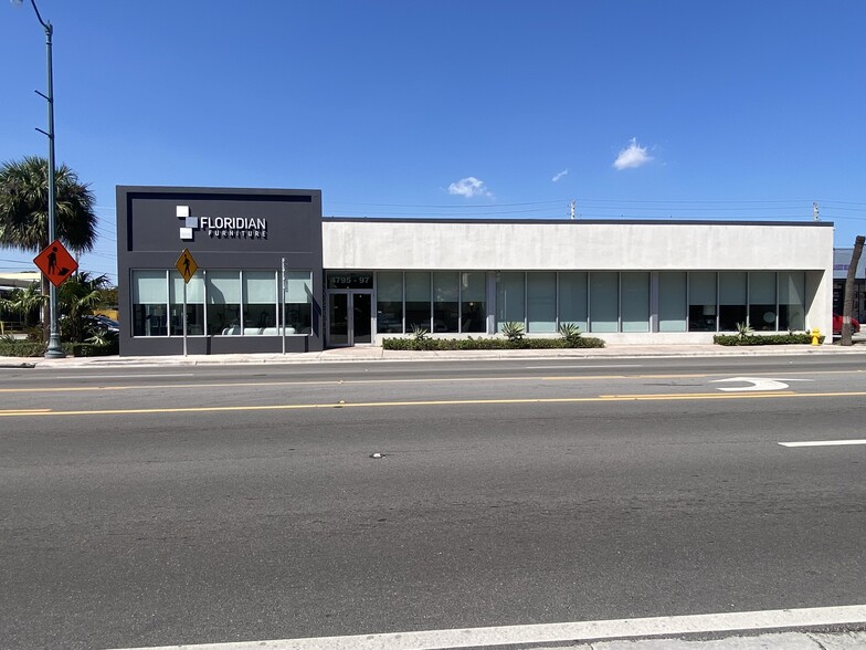 4795-4797 SW 8th St, Miami, FL à vendre - Photo du bâtiment - Image 2 de 11