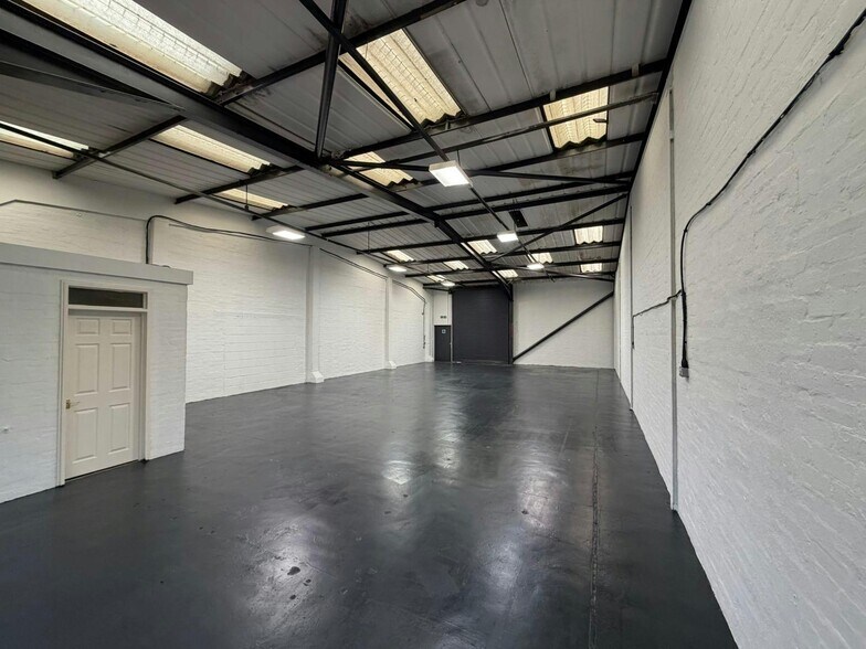 12-20 Napier Ct, Cumbernauld for lease - Building Photo - Image 3 of 8