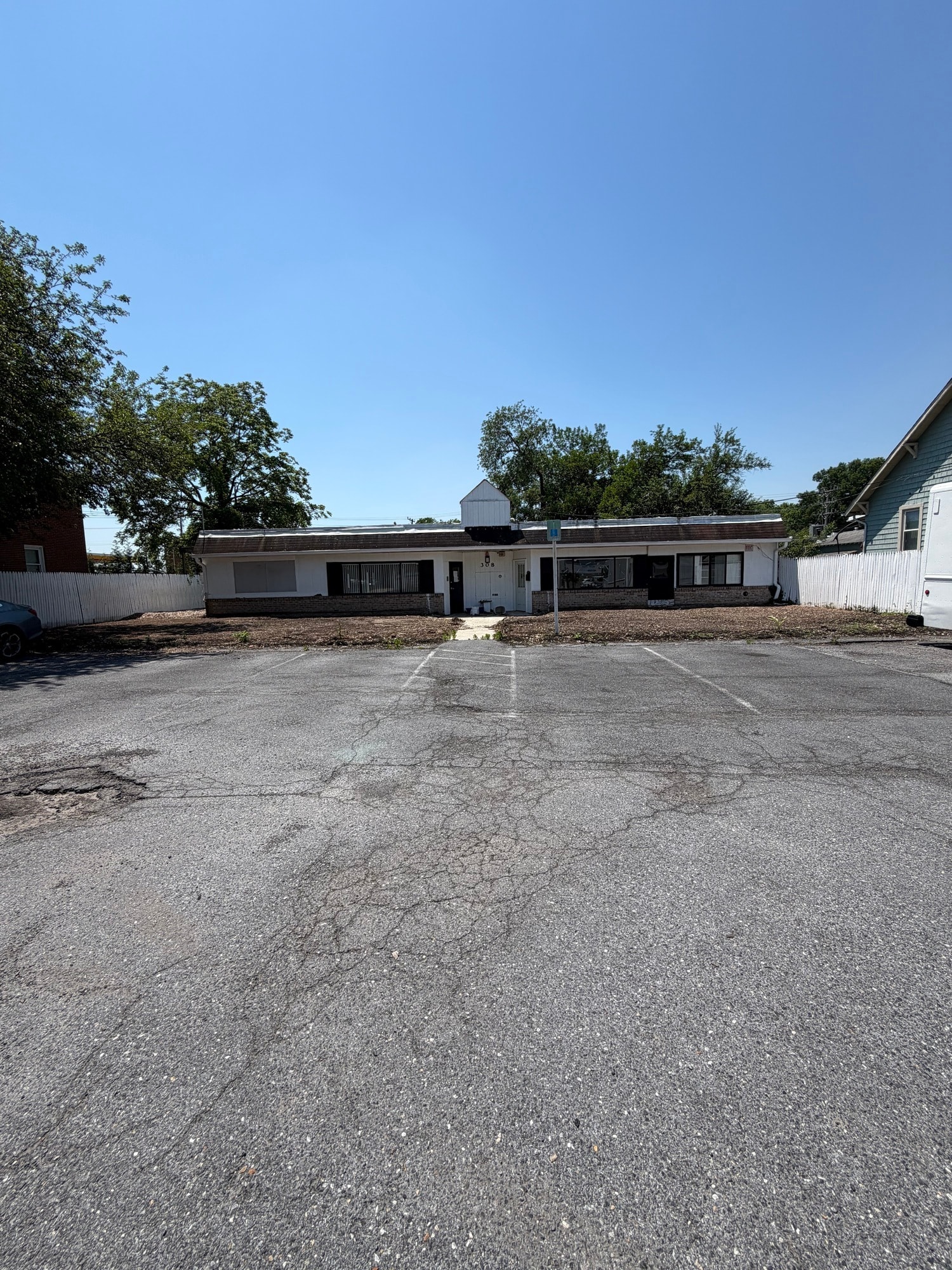 308 Compton Ave, Laurel, MD for lease Building Photo- Image 1 of 35