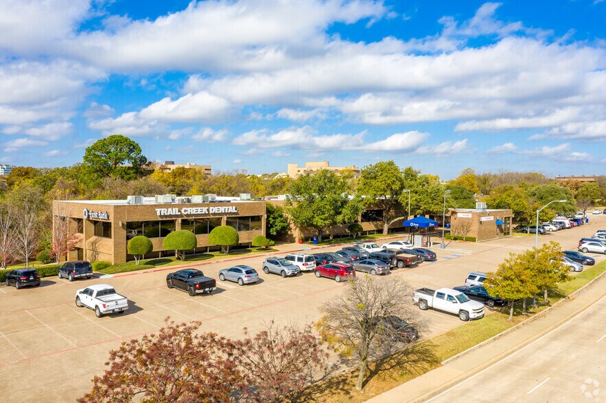 350 Westpark Way, Euless, TX à louer - Photo du bâtiment - Image 3 de 18
