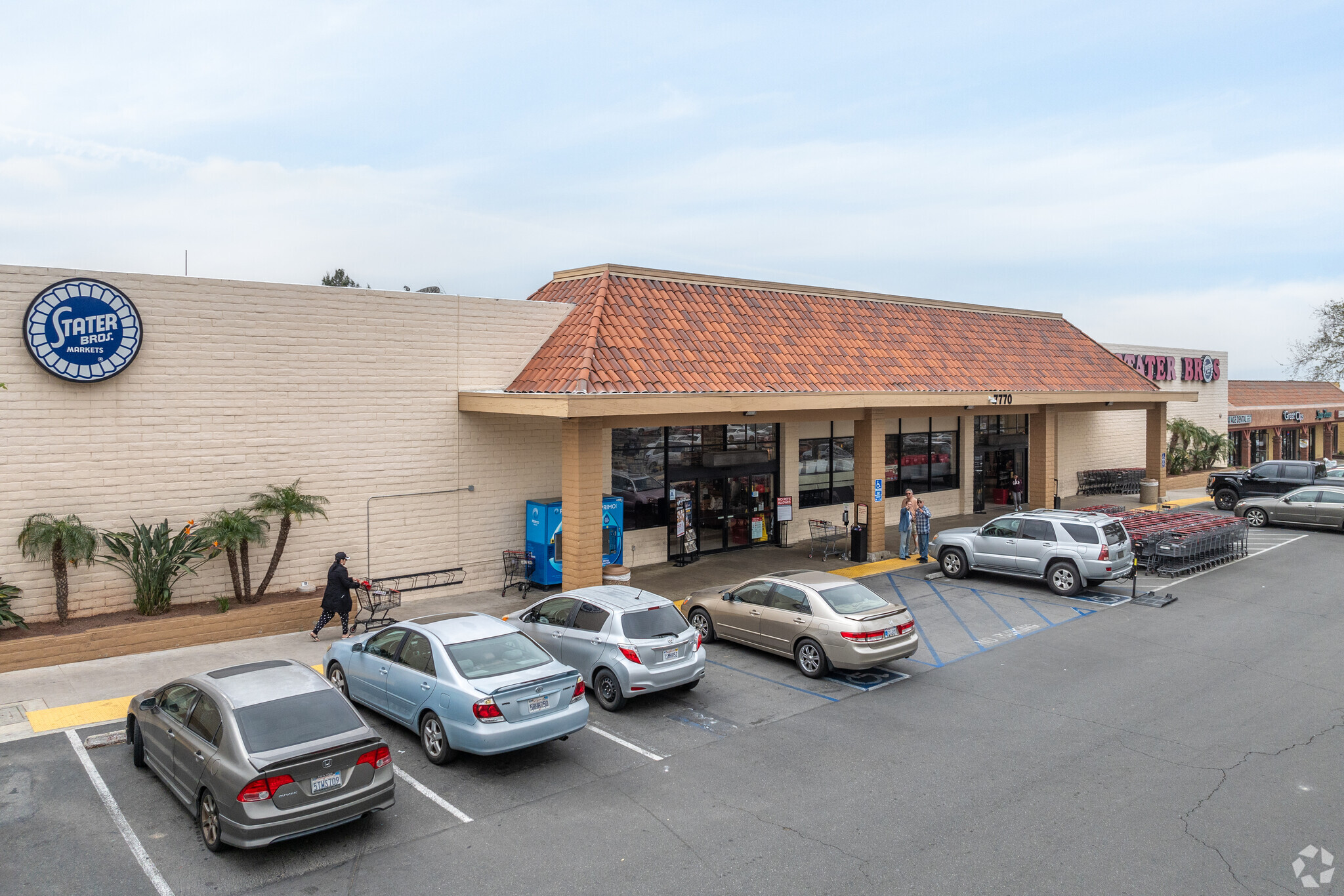 7700 Limonite Ave, Jurupa Valley, CA à louer Photo du bâtiment- Image 1 de 7