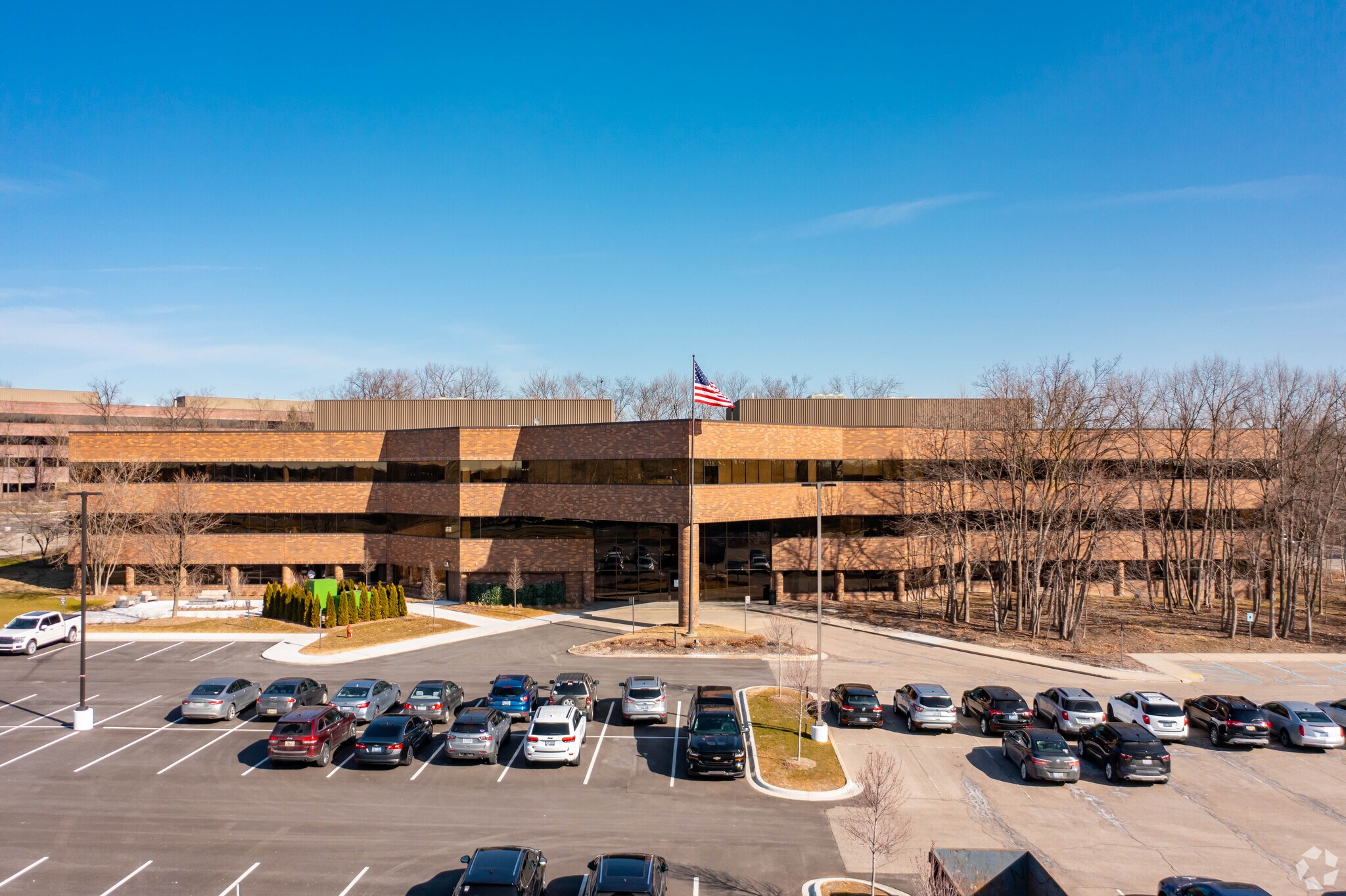5435 Corporate Dr, Troy, MI for lease Building Photo- Image 1 of 9