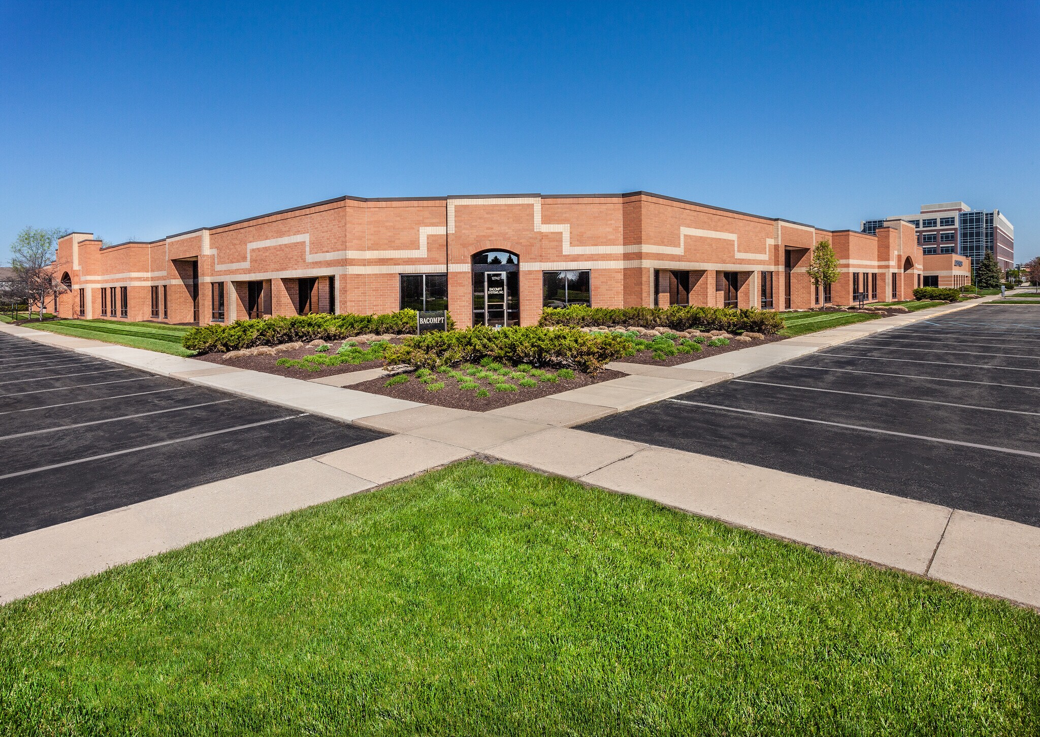 12722-12802 Hamilton Crossing Blvd, Carmel, IN à louer Photo du bâtiment- Image 1 de 2