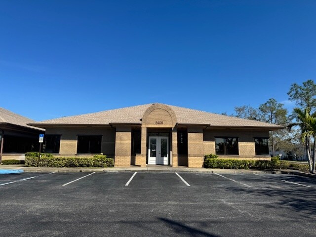 5405-5415 Park St N, Saint Petersburg, FL à louer - Photo principale - Image 1 de 6